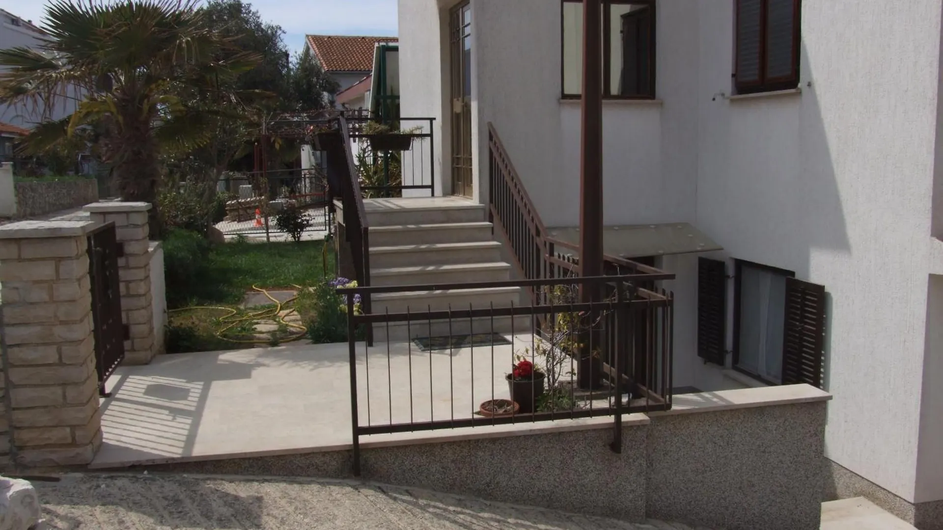 Apartment Wohnung Mit Grosser Terrasse Pjescana Uvala