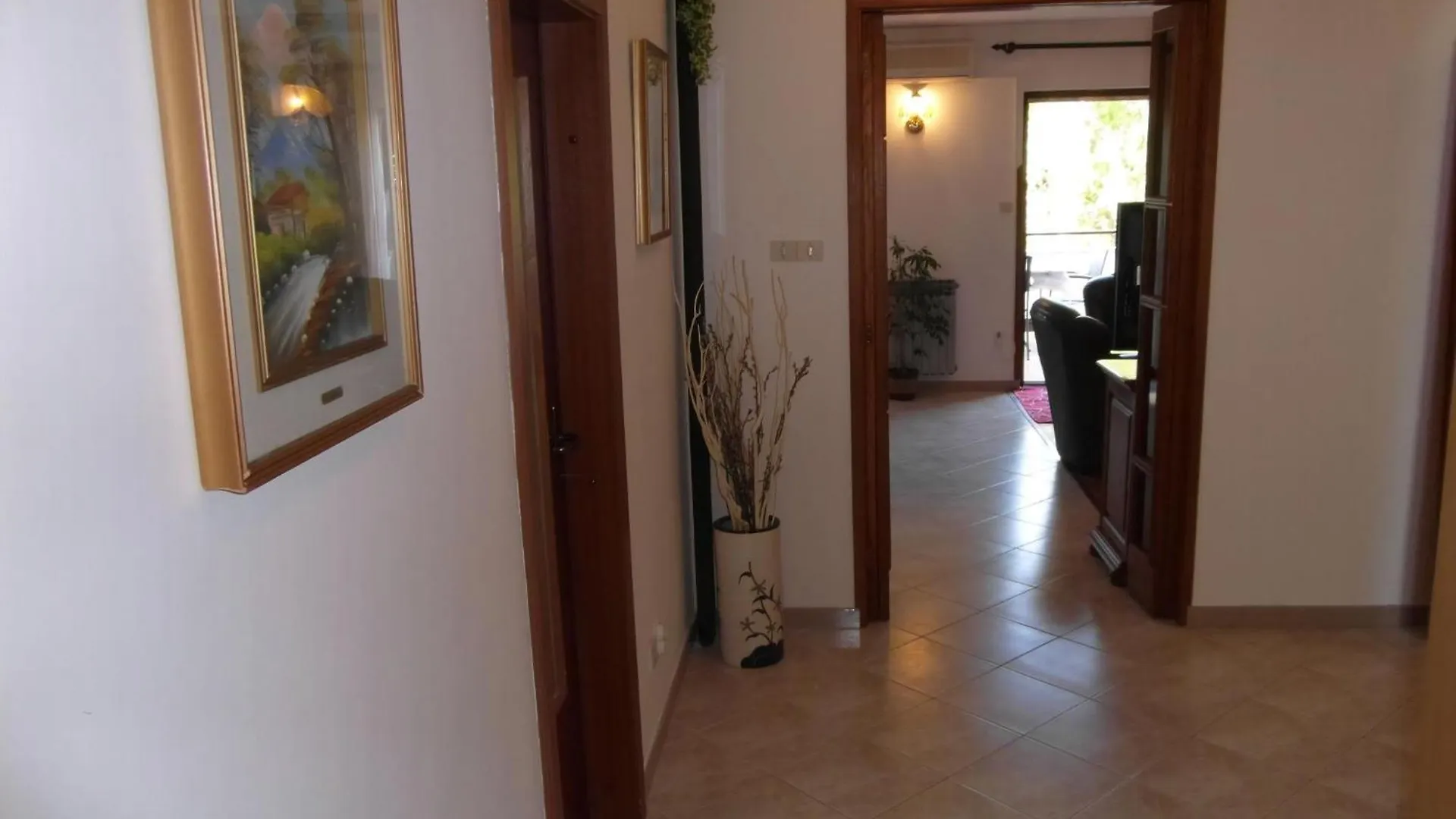 Wohnung Mit Grosser Terrasse Pjescana Uvala 0*,  Croatia